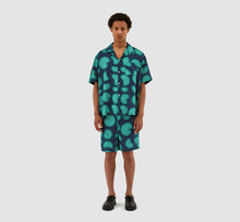 Load image into Gallery viewer, SCOTTIE PRINT NAVY/GREEN SHIRT
