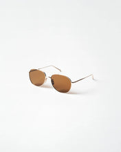 Load image into Gallery viewer, PILOT WITH BROWN LENS AND GOLD FRAME