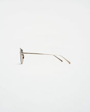 Load image into Gallery viewer, AVIATOR WITH GREEN LENS AND GOLD FRAME