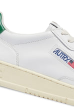 Load image into Gallery viewer, MEDALIST LOW SNEAKERS IN WHITE AND GREEN LEATHER UNISEX