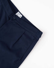 Load image into Gallery viewer, RELAXED SHORTS IN COTTON BLACK IRIS (NAVY)