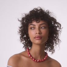 Load image into Gallery viewer, PEARL CROCHET NECKLACE / RED STRING BAROQUE PEARL