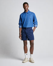 Load image into Gallery viewer, RELAXED SHORTS IN COTTON BLACK IRIS (NAVY)