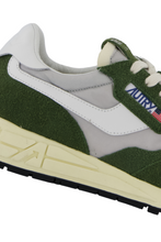 Load image into Gallery viewer, REELWIND LOW SNEAKERS IN GREEN AND WHITE NYLON AND SUEDE