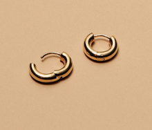 Load image into Gallery viewer, SIDNEY GOLD EARRINGS
