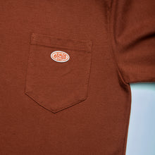 Load image into Gallery viewer, HERITAGE T-SHIRT WITH POCKET SEQUOIA BROWN
