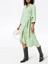 Load image into Gallery viewer, WRAP DRESS PRINTED CREPE TAPIOCA