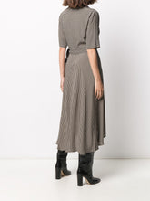 Load image into Gallery viewer, WRAP DRESS PRINTED CREPE TANNIN