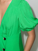 Load image into Gallery viewer, WRAP DRESS RIPSTOP VISCOSE KELLY GREEN
