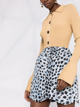 Load image into Gallery viewer, ELASTICATED MINI SKIRT CRIPSY JACQUARD EGRET