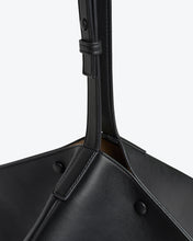Load image into Gallery viewer, SQUARE BAG OVERSIZED BLACK