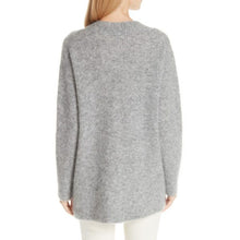 Load image into Gallery viewer, GREY VNECK MOHAIR PULLOVER
