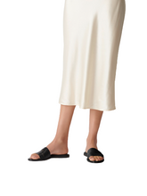Load image into Gallery viewer, NOA FLAT SANDALS BLACK