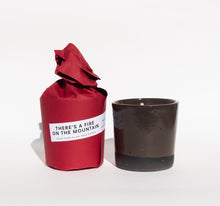 Load image into Gallery viewer, FIRE ON THE MOUNTAIN CANDLE 300G