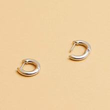 Load image into Gallery viewer, QUINN SILVER EARRINGS