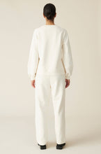 Load image into Gallery viewer, PUFF SLEEVE SWEATSHIRT SOFTWARE EGRET