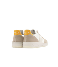 Load image into Gallery viewer, V-10 CHROMEFREE WHITE SAHARA OURO WOMEN