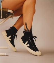 Load image into Gallery viewer, NOVA HT CANVAS BLACK WHITE MEN