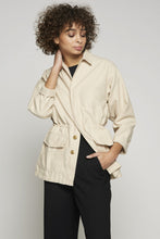 Load image into Gallery viewer, SAFARI JACKET BEIGE