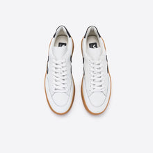 Load image into Gallery viewer, V-12 LEATHER WHITE BLACK GUM SOLE MEN