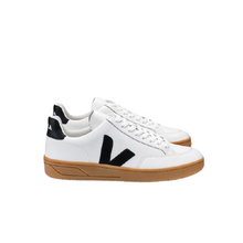 Load image into Gallery viewer, V-12 LEATHER WHITE BLACK GUM SOLE MEN