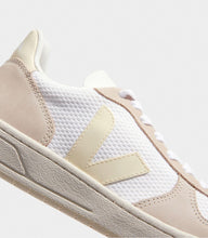 Load image into Gallery viewer, V-10 ALVEOMESH WHITE BUTTER ALMOND WOMEN