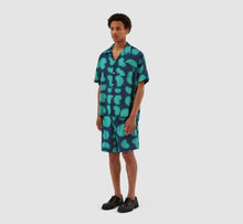 Load image into Gallery viewer, STOLP PRINT NAVY/GREEN SHORTS
