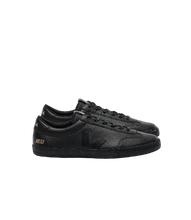 Load image into Gallery viewer, VOLLEY SIGNATURE O.T LEATHER FULL BLACK MEN
