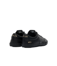 Load image into Gallery viewer, VOLLEY SIGNATURE O.T LEATHER FULL BLACK MEN
