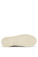 Load image into Gallery viewer, MEDALIST LOW  LEATHER WHITE AND BLUE UNISEX
