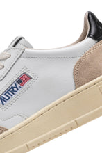 Load image into Gallery viewer, MEDALIST LOW SNEAKERS IN WHITE AND BLACK LEATHER AND BEIGE SUEDE UNISEX
