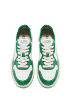 Load image into Gallery viewer, MEDALIST LOW BICOLOR SNEAKERS IN WHITE AND GREEN LEATHER
