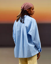 Load image into Gallery viewer, PENELOPE SHIRT POPLIN LIGHT BLUE STRIPES
