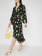 Load image into Gallery viewer, WRAP DRESS PRINTED CREPE MOLE

