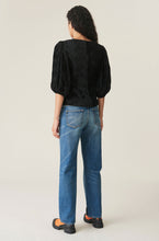 Load image into Gallery viewer, BLOUSE PLEATED SATIN BLACK
