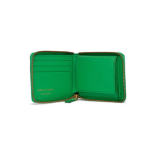 Load image into Gallery viewer, WALLET CLASSIC LINE WRAPAROUND ZIP GREEN
