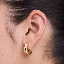 Load image into Gallery viewer, SASHA GOLD EARRINGS

