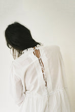 Load image into Gallery viewer, POET BLOUSE WHITE

