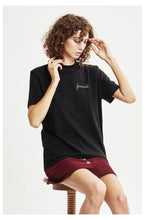 Load image into Gallery viewer, OVERSIZED T-SHIRT FEMINIST
